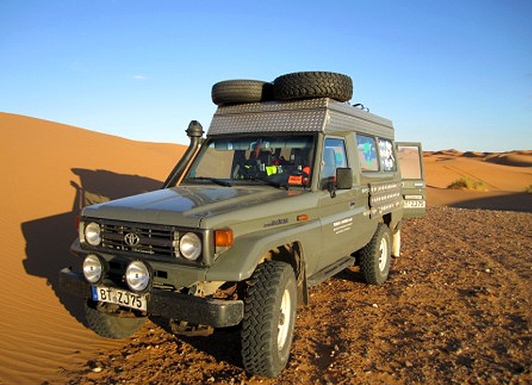 Toyota HZJ 75